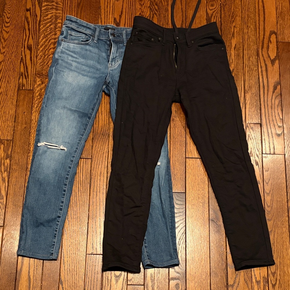 Set of 2 Uniqlo Jeans - EZY Jeans Black + Ultra Stretch Skinny Distressed Blue